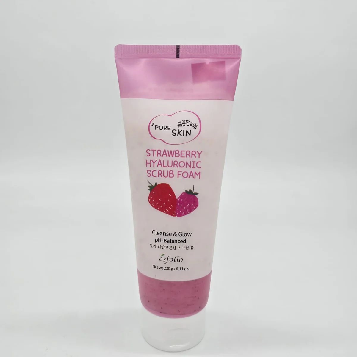 Strawberry Hyaluronic Scrub Foam Skincare