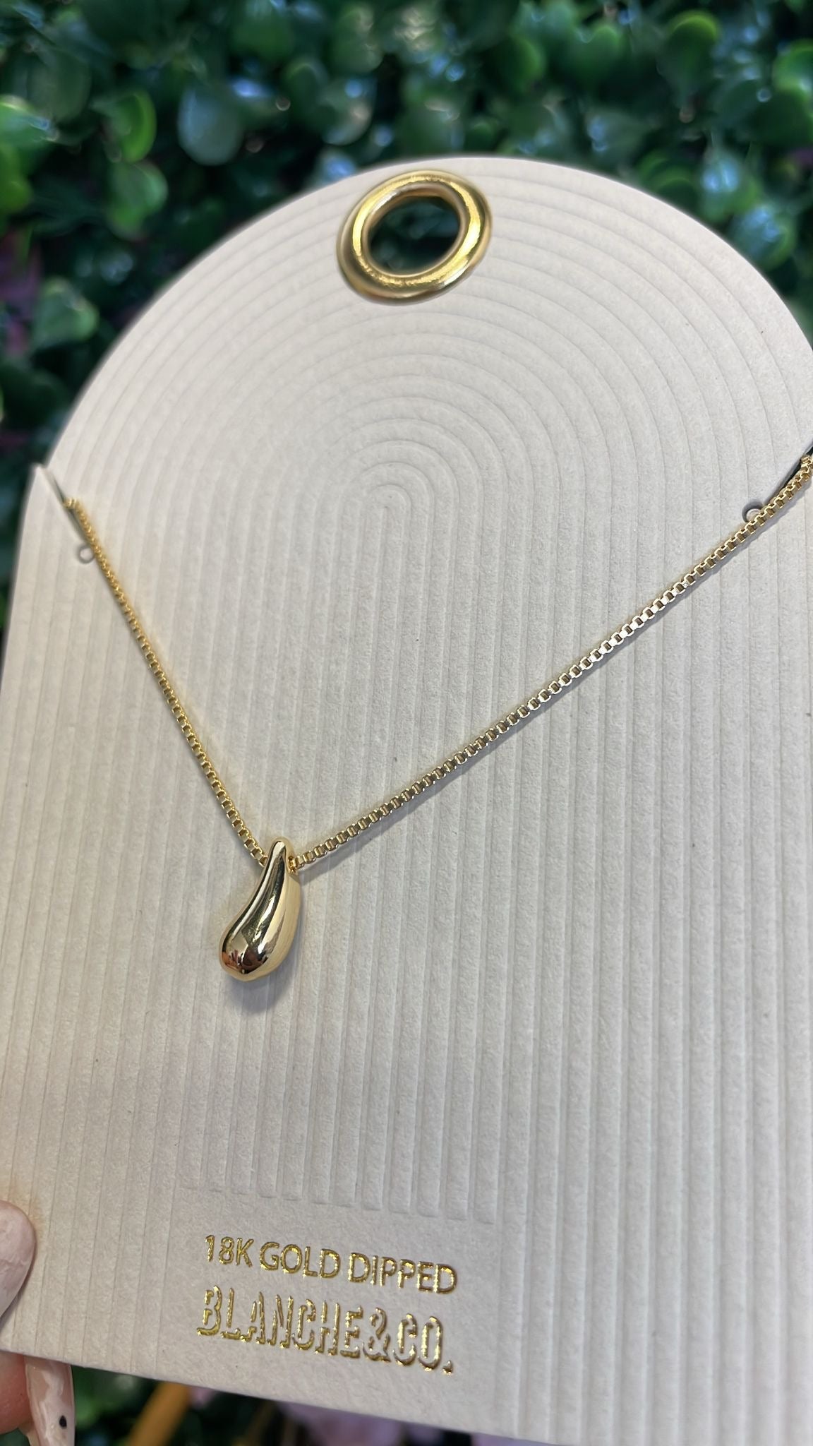 Collar Gold Drop
