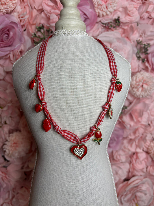 COLLAR CHARMS ENERO 10