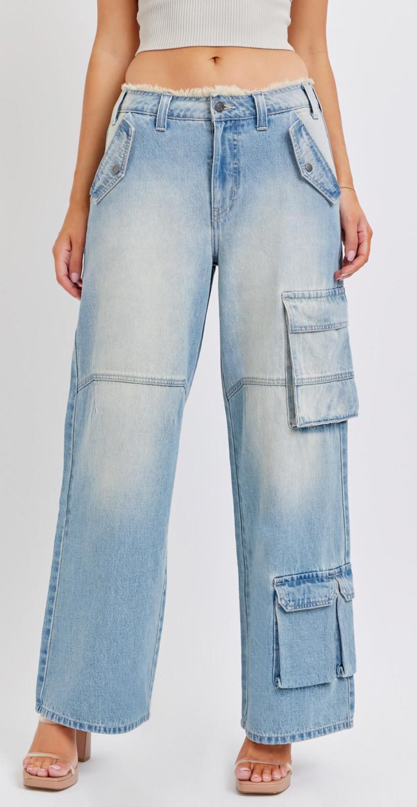 Cello Mid Waisted Cut Off Skater Jean w Cargo Pockets