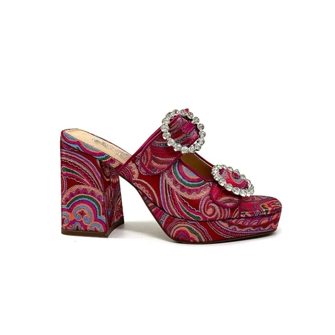 Zapatos Walking in Fall