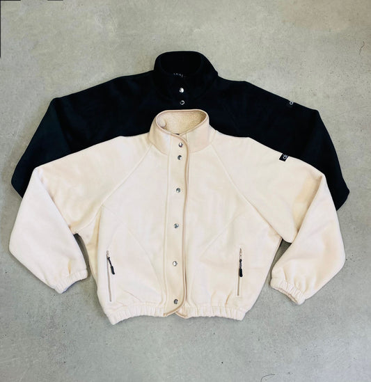 JACKET BROCHES INSPO ALO PELUCHITO PATCH BORDADO