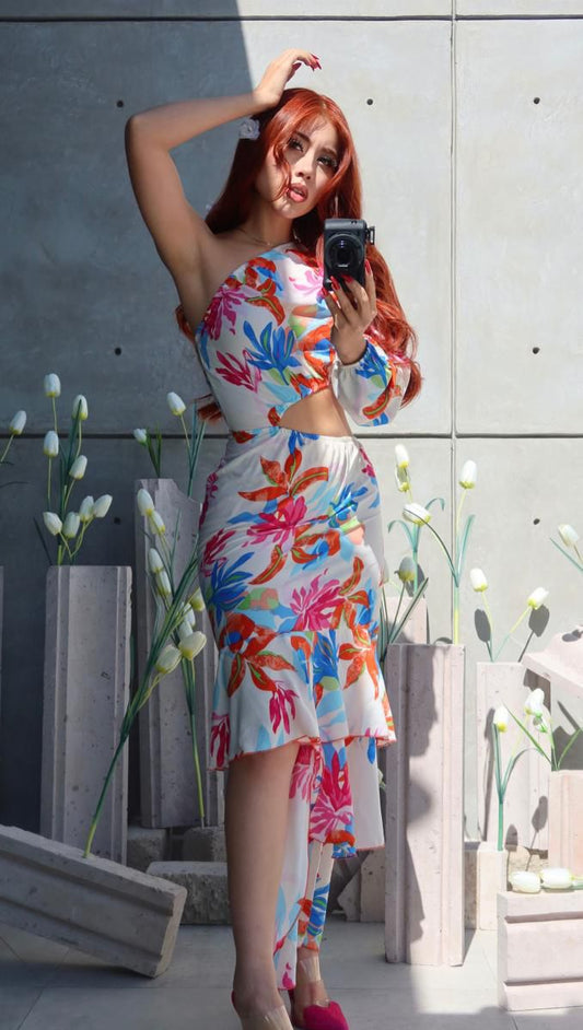 MAXIVESTIDO BORA BORA ASIMÉTRICO CAUDA LINO FLORAL