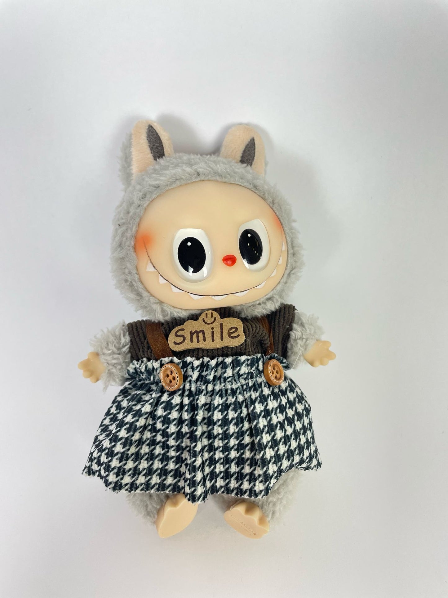 062725 Ropa Labubu