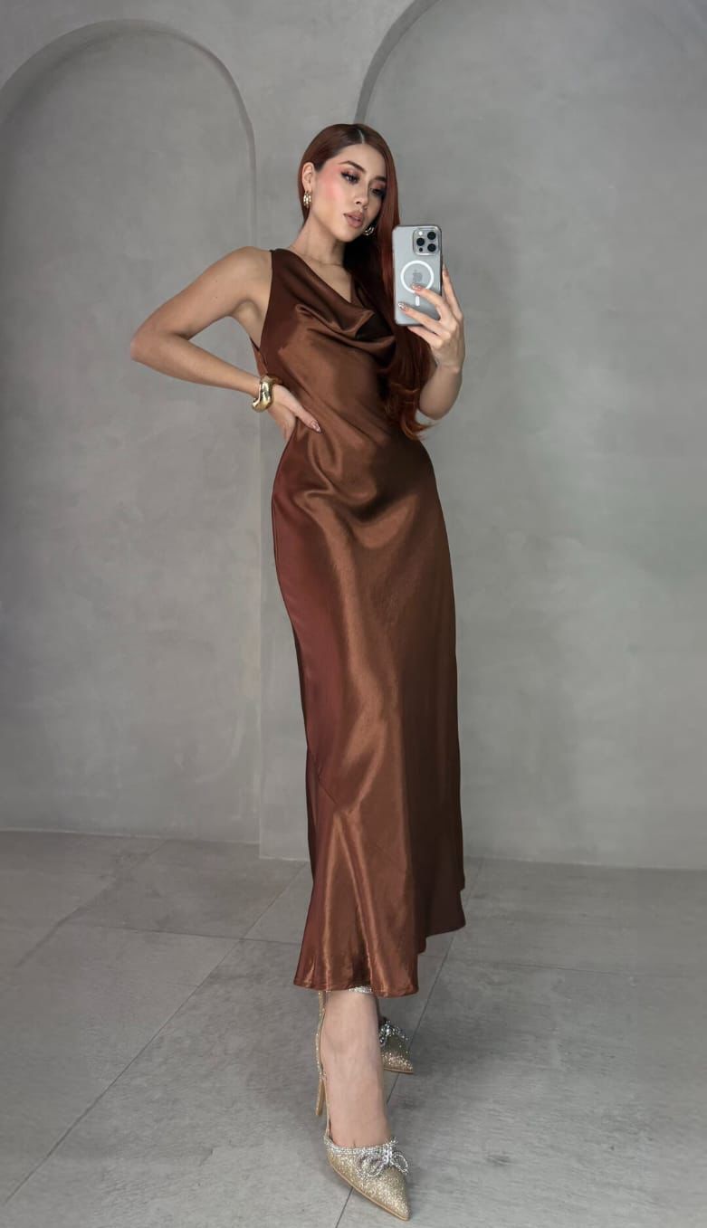 VESTIDO ESCOTE ENERO