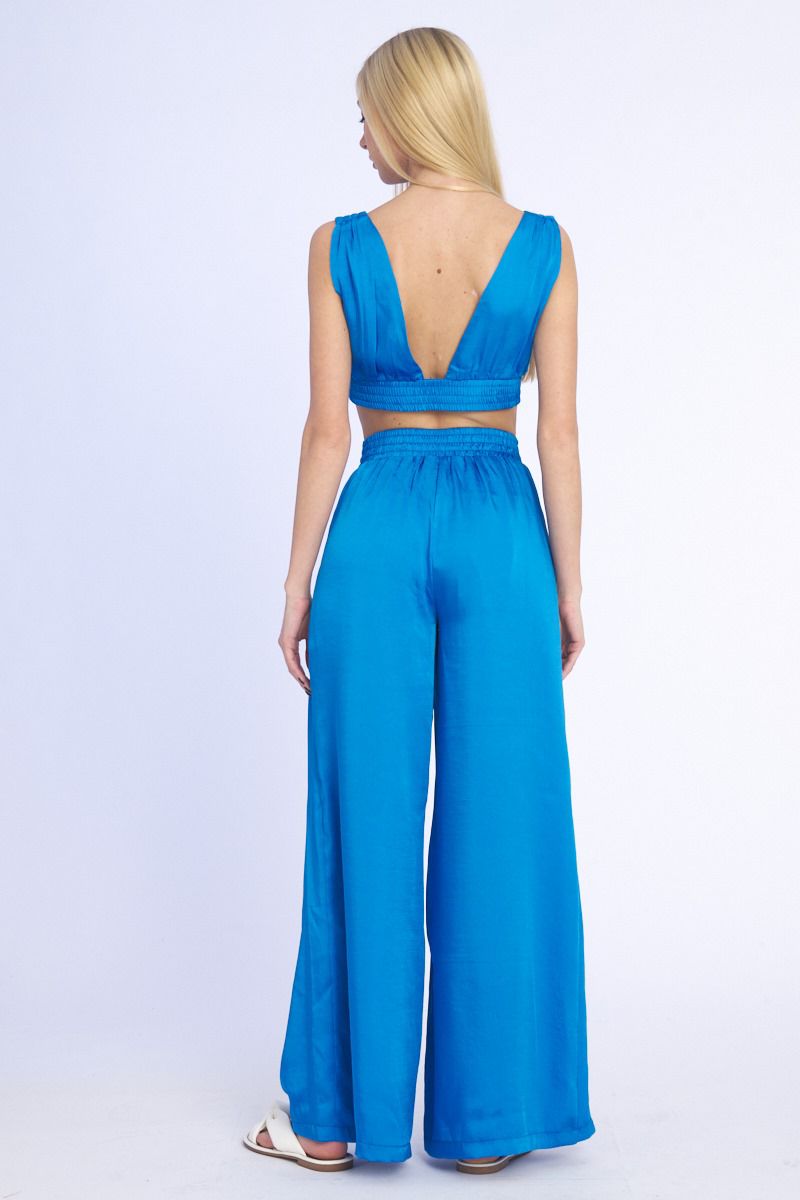 Deep V-Necl Crop Top w Elastic Wide Pants