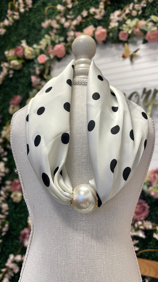 COLLAR BUFANDA PERLA ENERO